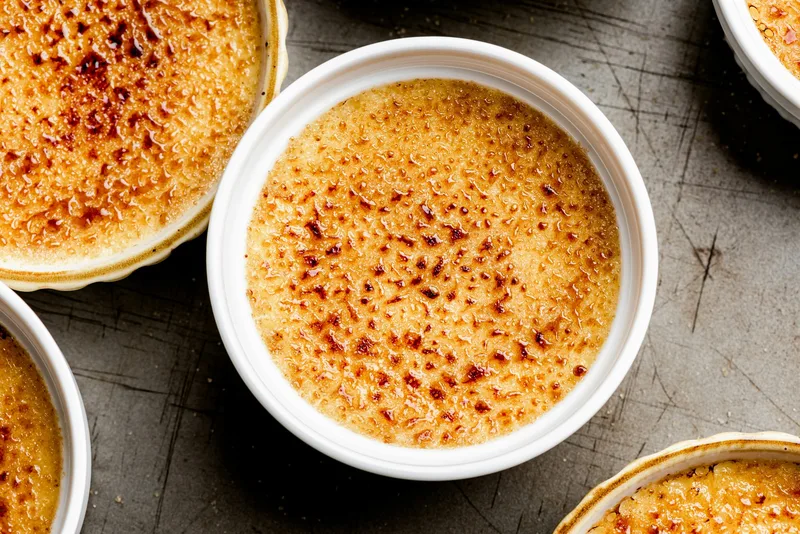 Excellent overhead crème brûlée image